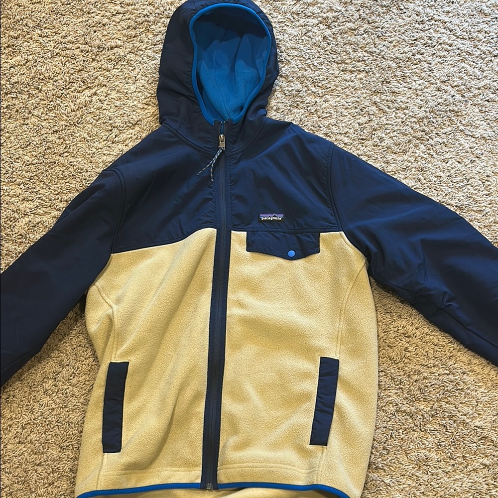 Patagonia Mens medium Navy and Tan Fleece Hoodie